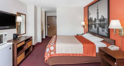 Super 8 by Wyndham Washington/Peoria Area