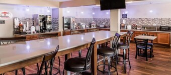 Super 8 by Wyndham Iowa City/Coralville