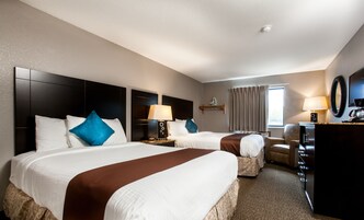 传统客房, 2 张大床, 无烟房 | 埃及棉床单、高档床上用品、加厚床垫、办公桌