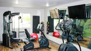 Fitness facility - Clarion Pointe Bettendorf - Quad Cities (Bettendorf)