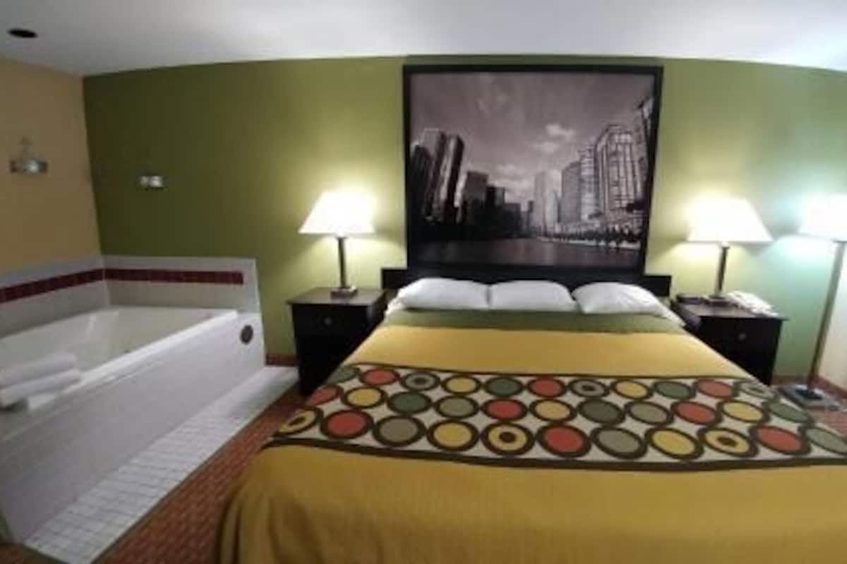 Desk, iron/ironing board, cots/infant beds, free WiFi