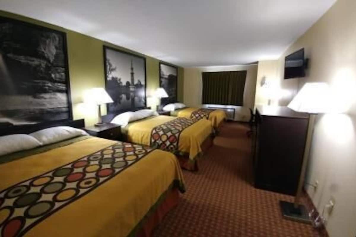 Desk, iron/ironing board, cots/infant beds, free WiFi