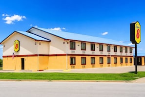 Front of property - Super 8 by Wyndham Champaign (Champaign)