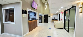 Super 8 by Wyndham Champaign