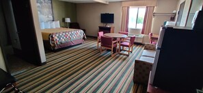 Studio Suite, 1 King Bed, Non Smoking | Desk, iron/ironing board, free WiFi, bed sheets