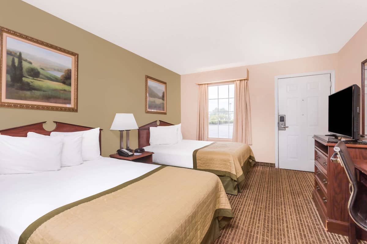 Desk, iron/ironing board, free WiFi, bed sheets