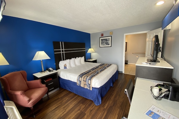 Desk, iron/ironing board, free WiFi, bed sheets