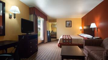 Standard Room, 1 King Bed, Non Smoking | Iron/ironing board, free WiFi, alarm clocks