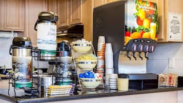 Ilmainen päivittäinen itsepalveluaamiainen