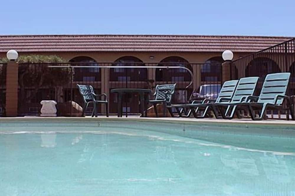 Motel 6 Fresno, CA