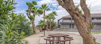 Quality Inn Kettleman City near Hwy 41