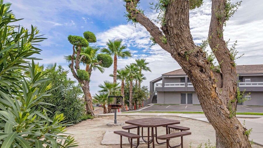 Quality Inn Kettleman City near Hwy 41