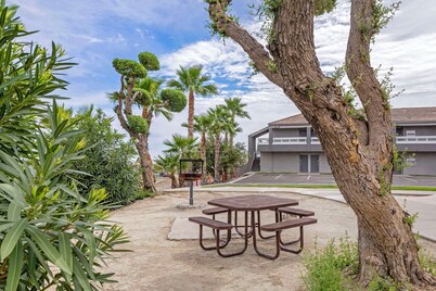 Quality Inn Kettleman City near Hwy 41