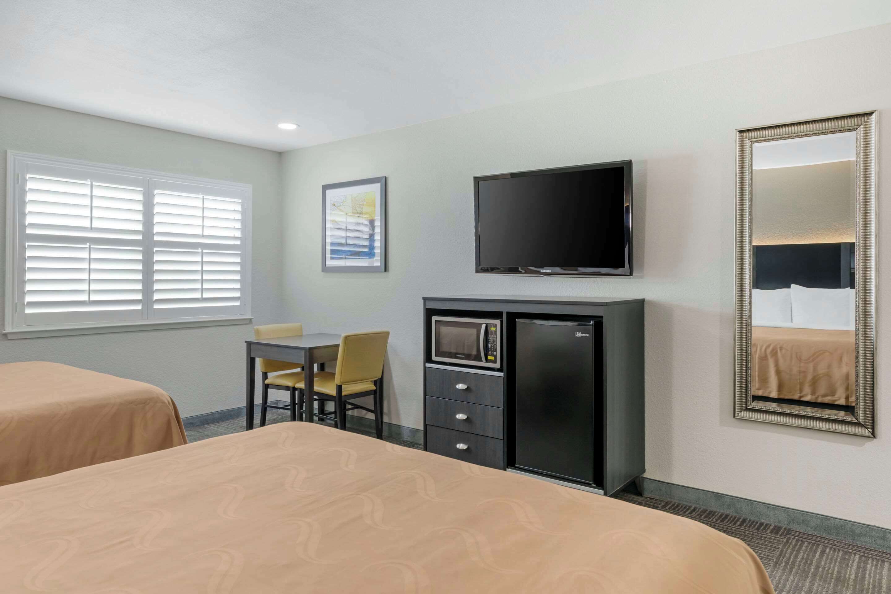 standard room, 2 queen beds, non smoking | premium bedding, desk, iron/ironing board, free wifi