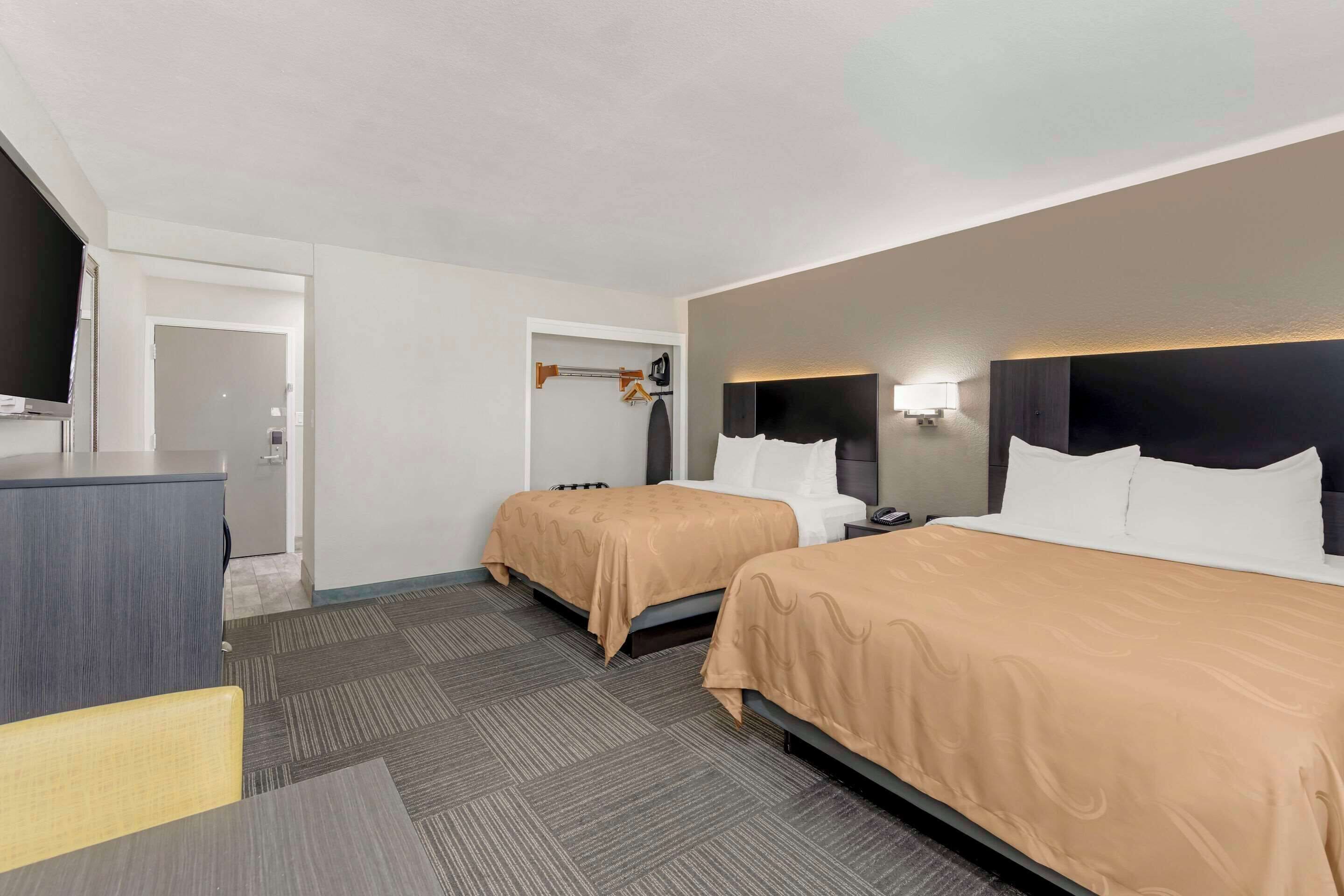 standard room, 2 queen beds, non smoking | premium bedding, desk, iron/ironing board, free wifi