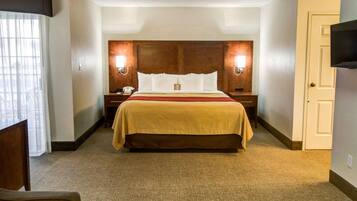 Room, 1 King Bed with Sofa bed, Non Smoking, Corner | Premium bedding, pillowtop beds, desk, blackout drapes