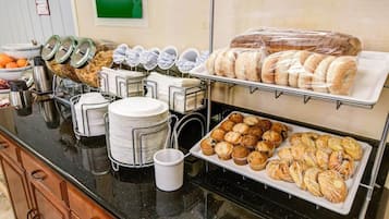 Colazione a buffet inclusa, servita tutte le mattine