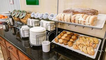 Free daily buffet breakfast