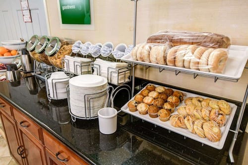 Colazione a buffet inclusa, servita tutte le mattine