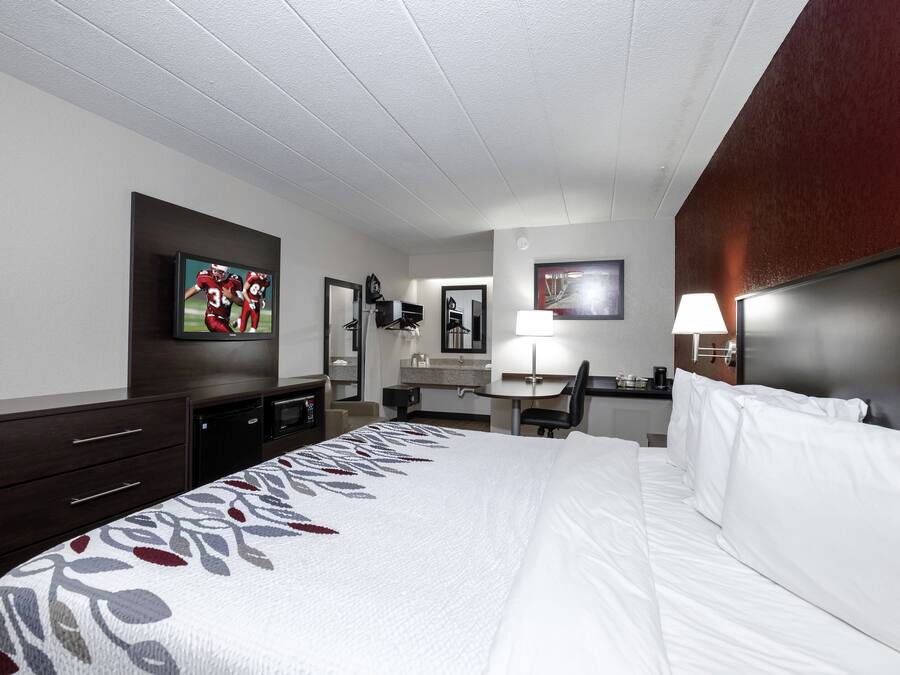 Màn/rèm cản sáng, nôi (giường cho trẻ sơ sinh) miễn phí