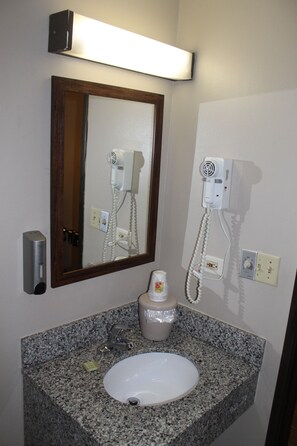 Bathroom sink - Super 8 by Wyndham Bridgeview/Chicago Area (Bridgeview)