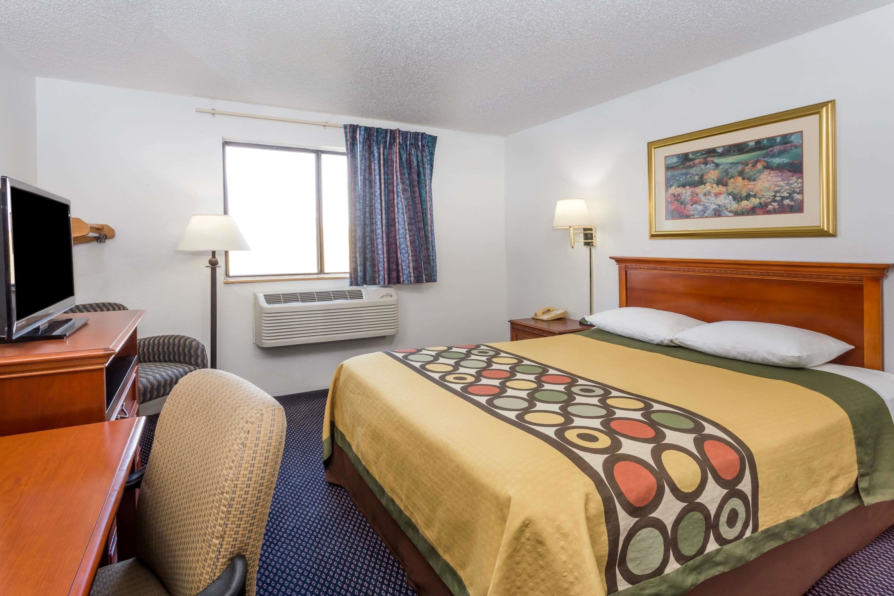 Desk, free cots/infant beds, free rollaway beds, free WiFi
