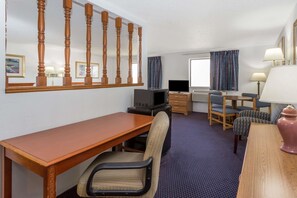 Room, 2 Queen Beds, Microwave | Room amenity