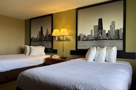 Escritorio, cunas gratuitas, camas supletorias gratuitas y wifi gratis