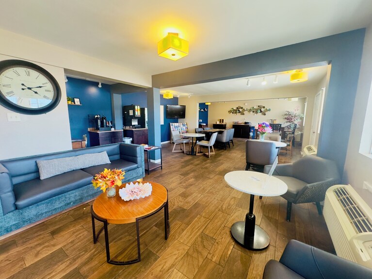 Red Lion Inn & Suites Junction City, Junction City: Room, Prices & Reviews | Travelocity