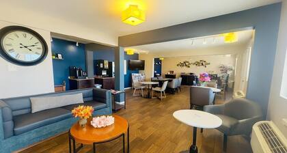 Red Lion Inn & Suites Junction City