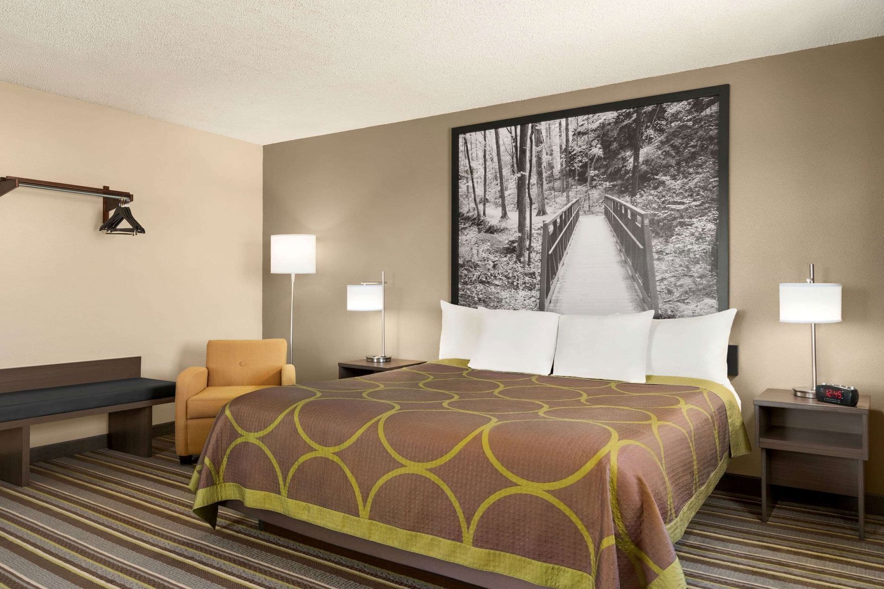 Desk, free WiFi, bed sheets