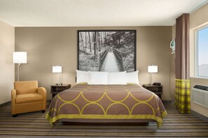 Rom – standard, 1 kingsize-seng | Skrivebord, wi-fi (inkludert) og sengetøy