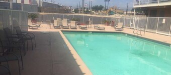 Travelodge by Wyndham San Antonio Lackland AFB North