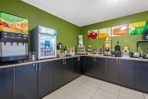 Desayuno continental incluido todos los días 