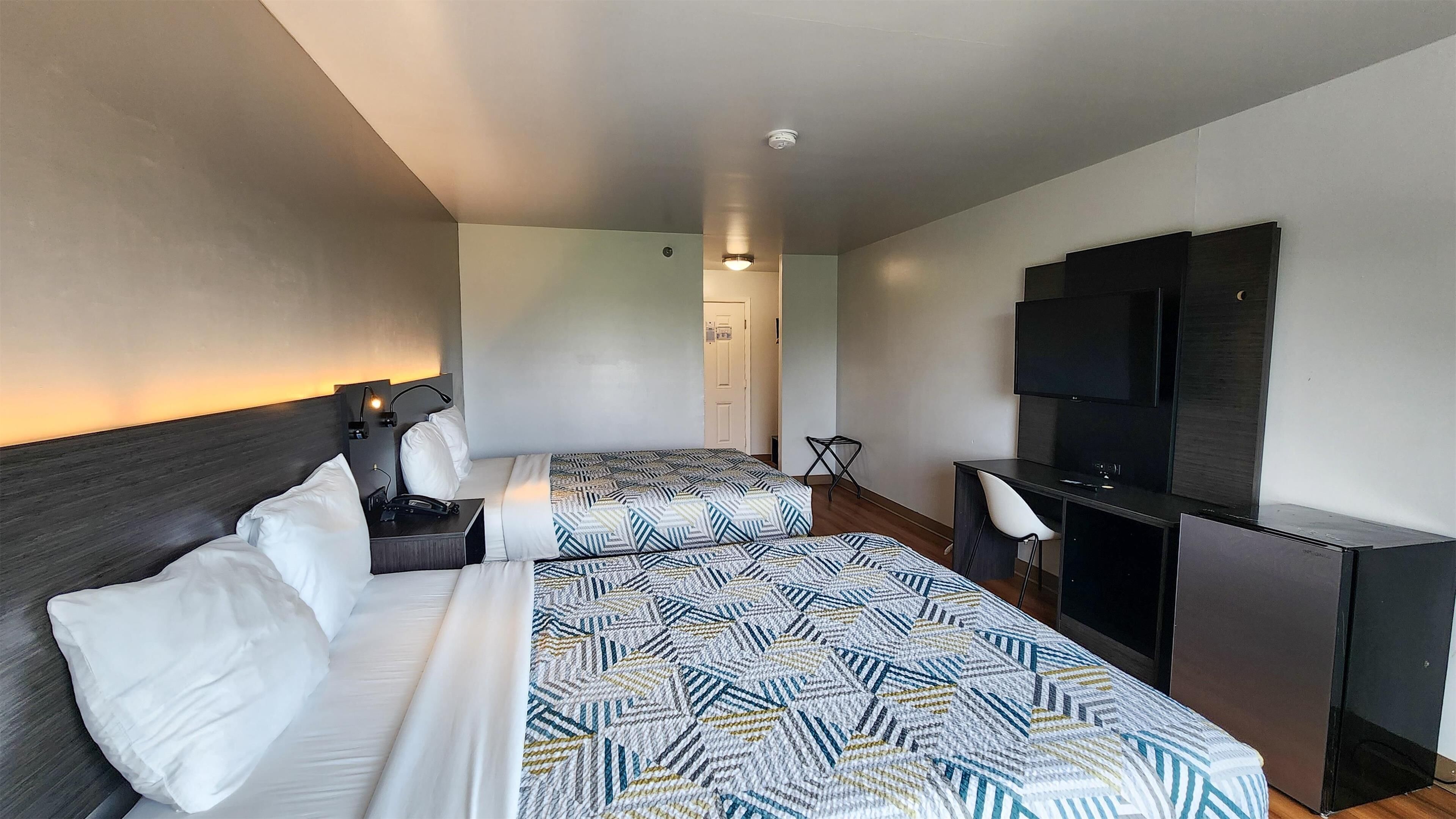 Desk, laptop workspace, free WiFi, bed sheets