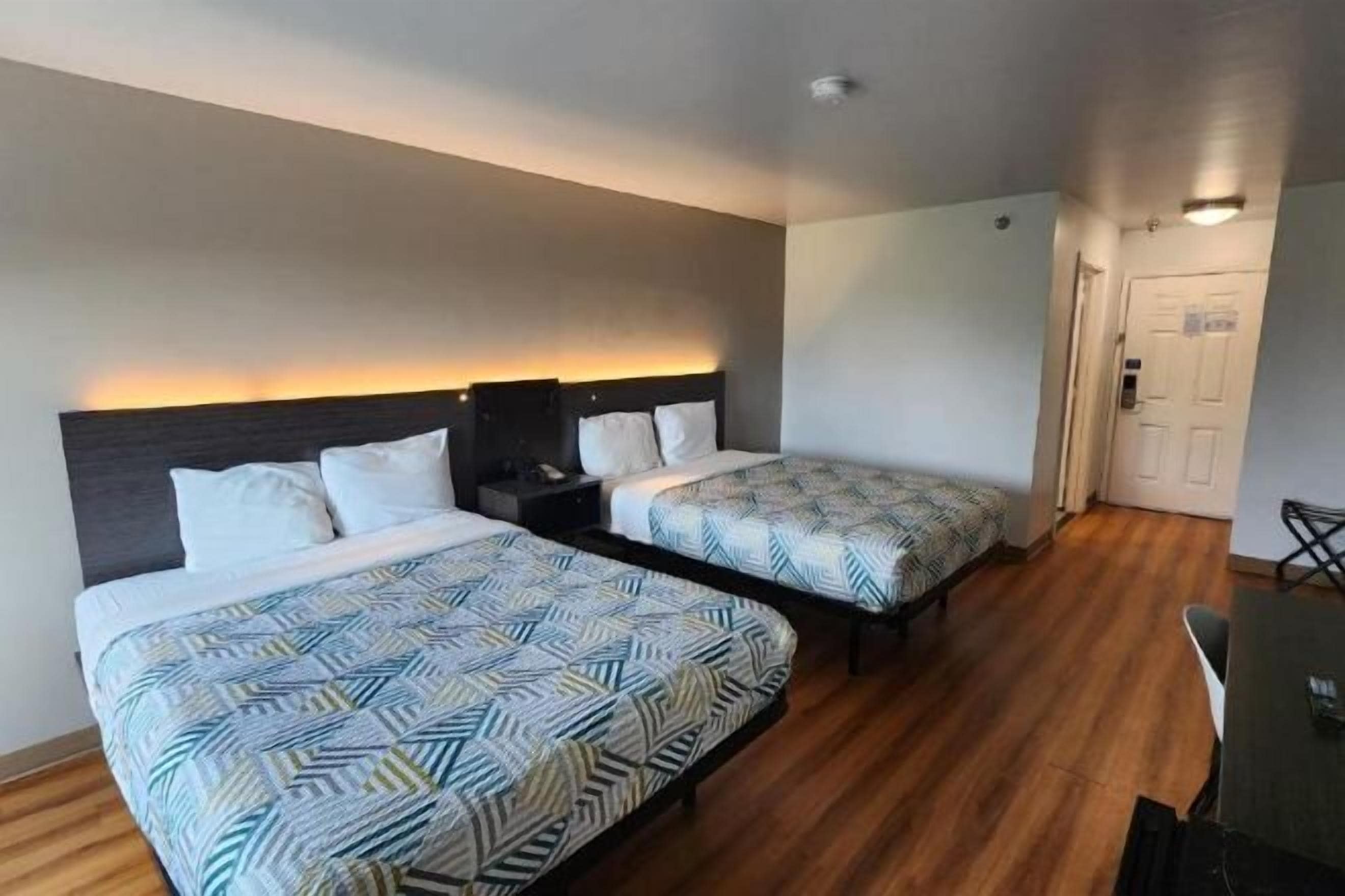 Desk, laptop workspace, free WiFi, bed sheets