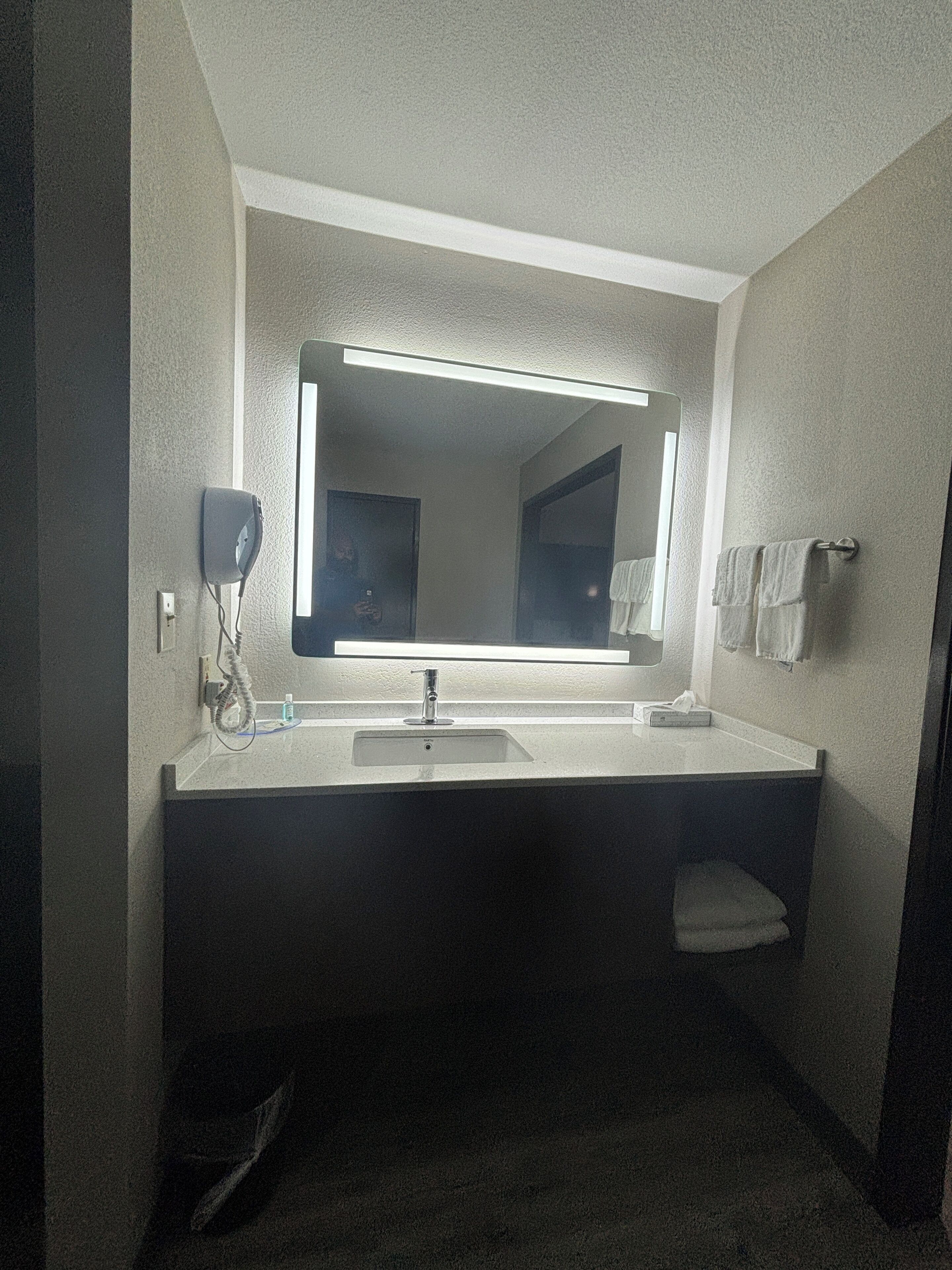 Photo - Quality Inn & Suites at Airport Blvd I-65