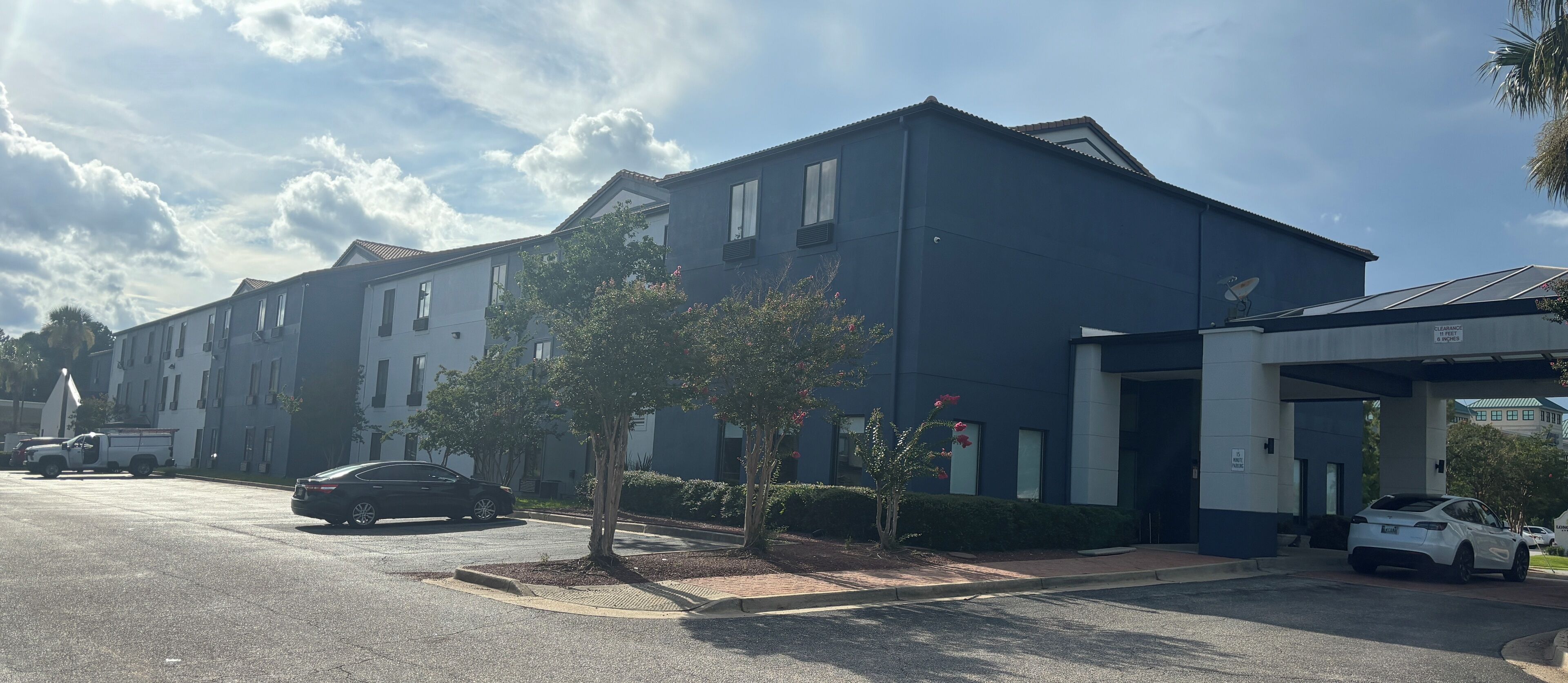 Photo - Quality Inn & Suites at Airport Blvd I-65