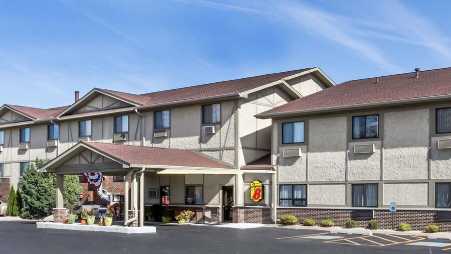 Super 8 by Wyndham Ottawa Starved Rock