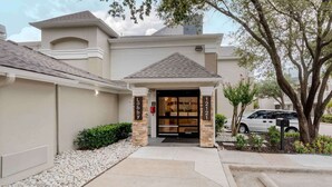 Exterior - Extended Stay America Suites Dallas Coit Road (Dallas)