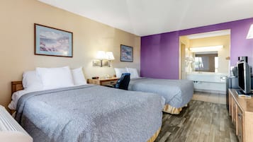 Rom, 2 dobbeltsenger, røyk | Skrivebord, wi-fi (inkludert) og sengetøy