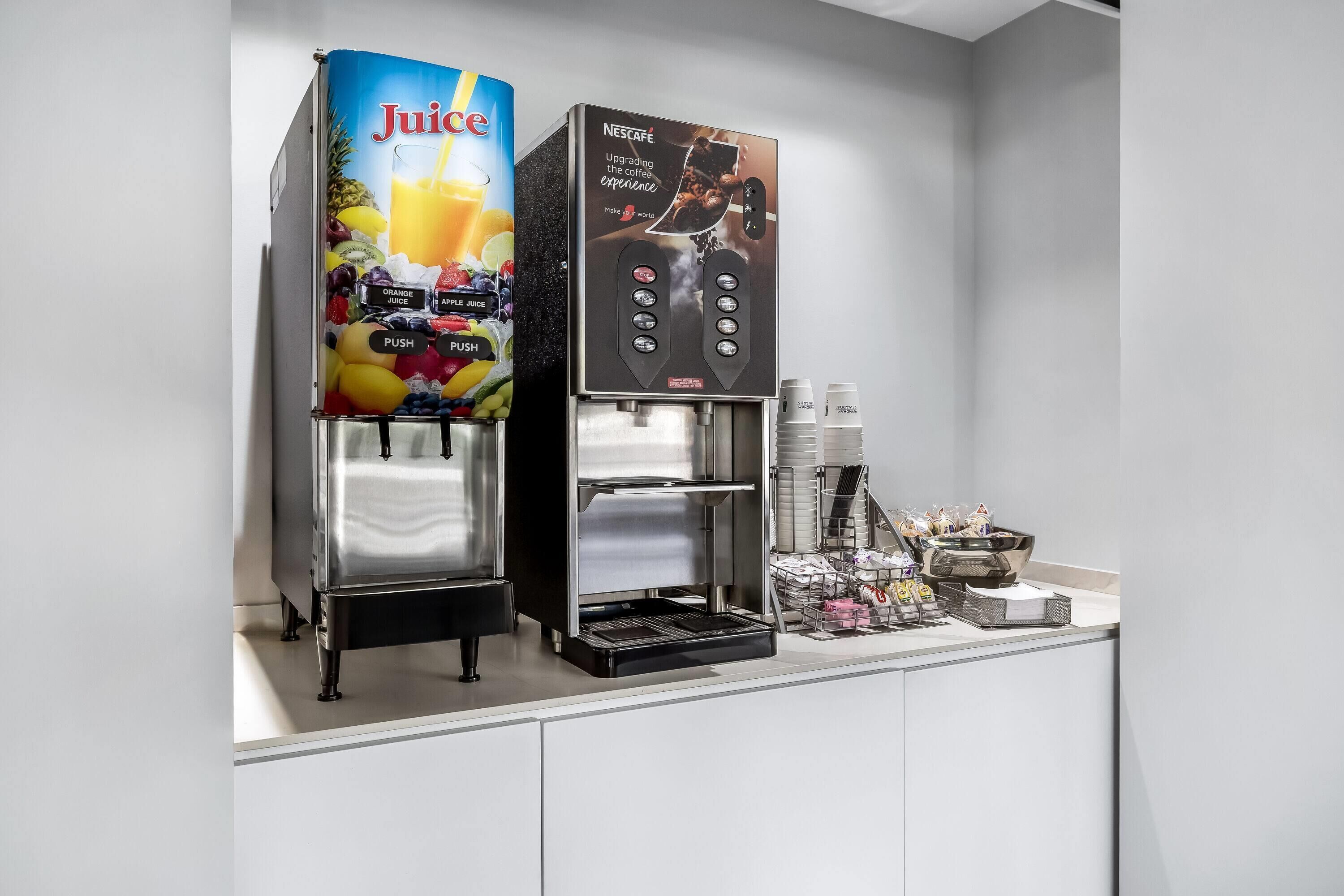 Café da manhã para viagem grátis todos os dias