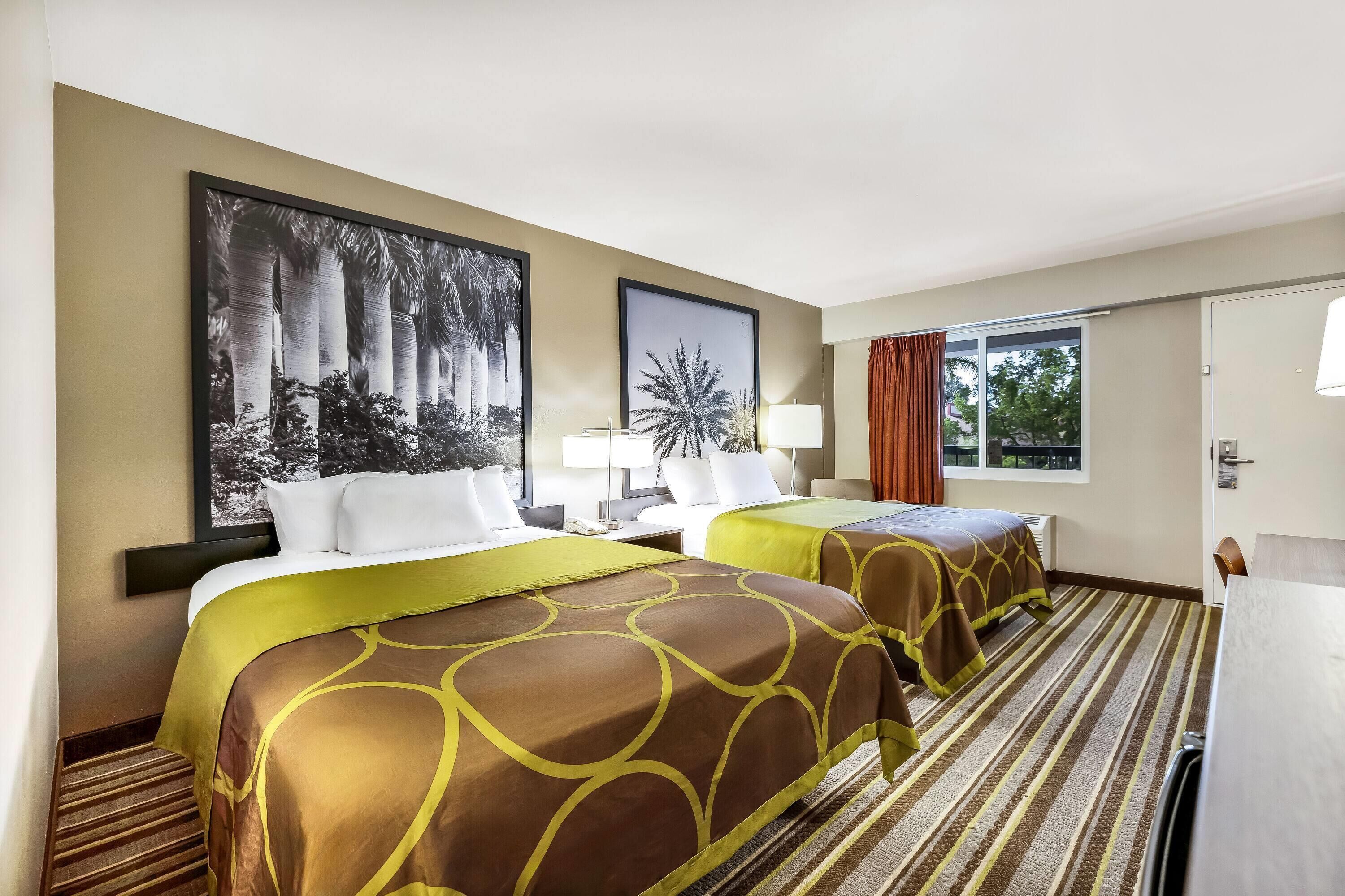Room, 2 Queen Beds, Non Smoking