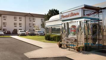 Desayuno a la carta todos los días (con cargo)