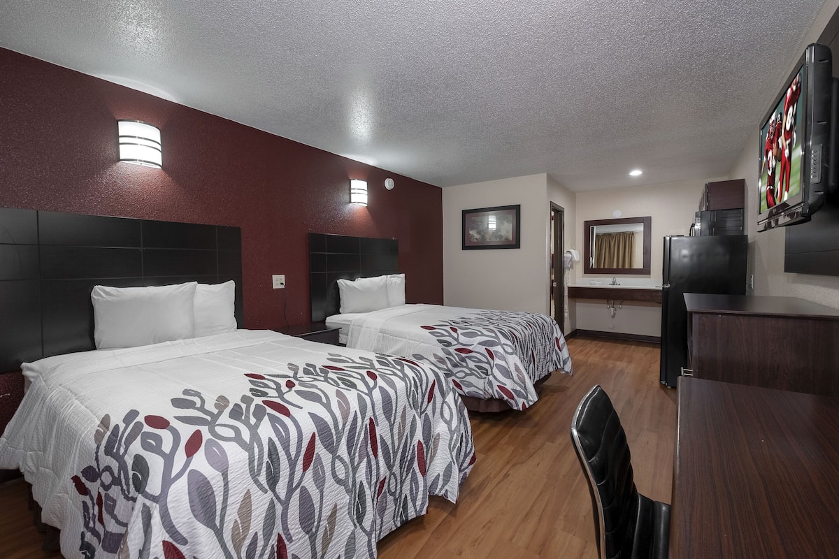 Premium bedding, down duvets, pillow-top beds, desk
