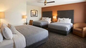 Suite, Multiple Beds, Non Smoking | Bathroom | Free toiletries, hair dryer, towels, soap