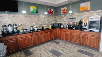 Free daily continental breakfast