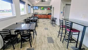 Free daily continental breakfast