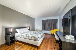 Espacio para trabajar con un portátil, wifi gratis, ropa de cama