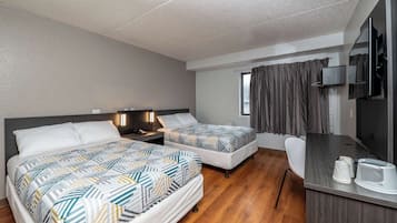 Laptopgeeigneter Arbeitsplatz, kostenloses WLAN, Bettwäsche